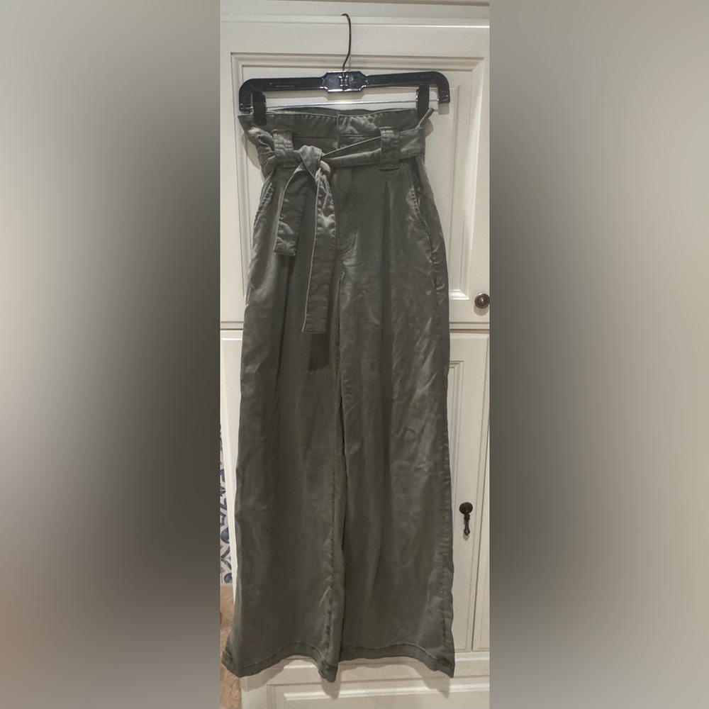 Paige Harper green wide leg pants with tie. Size 24. - Picture 3 of 4